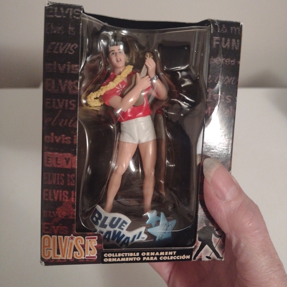 Trevco Elvis Presley Blue Hawaii Christmas ornament - Picture 3 of 7